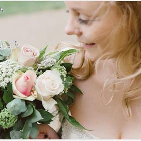 fwthumbBogdan Amy Flowers close up1.jpg
